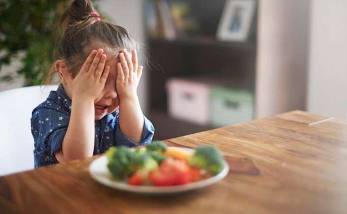 como incentivar as crianças a provarem novos alimentos