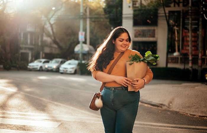 dia mundial da atividade física pessoa caminhando mais