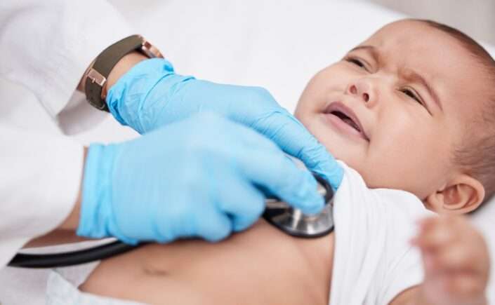 O-que-e-bronquiolite-Veja-os-principais-cuidados-com-a-saude-respiratoria-dos-bebes-no-inverno