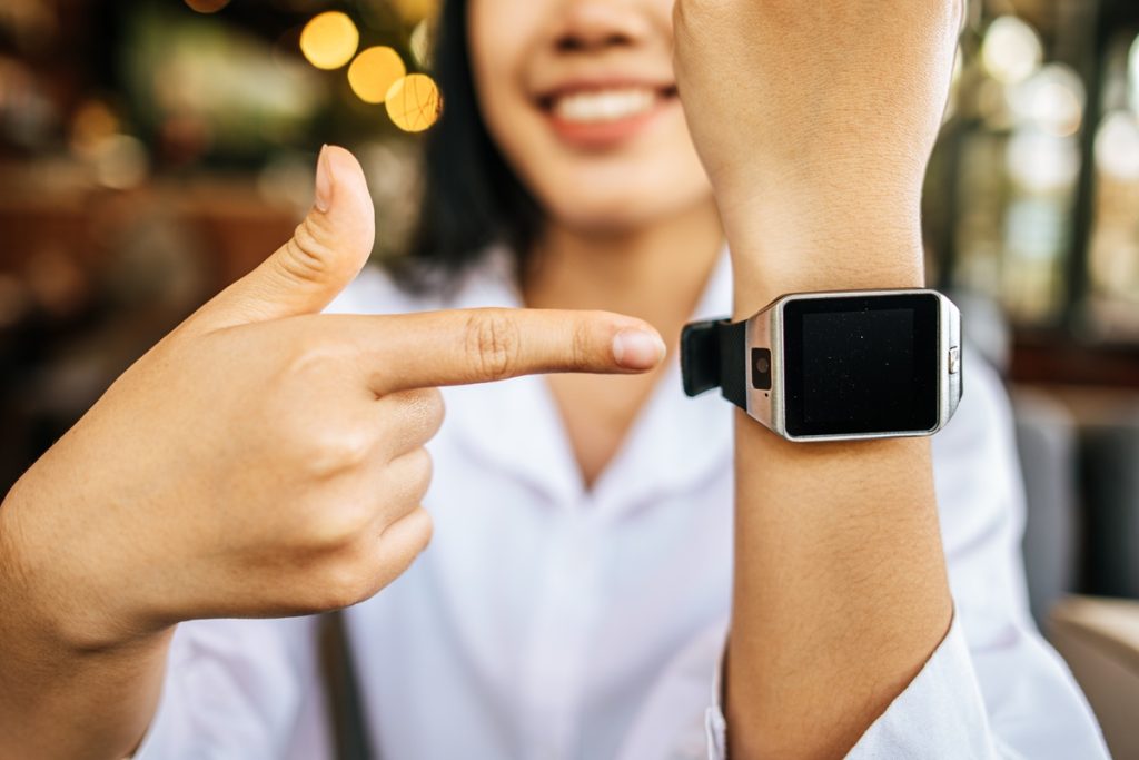 Smartwatches para saúde como relógios inteligentes ajudam no cuidado com o bem-estar