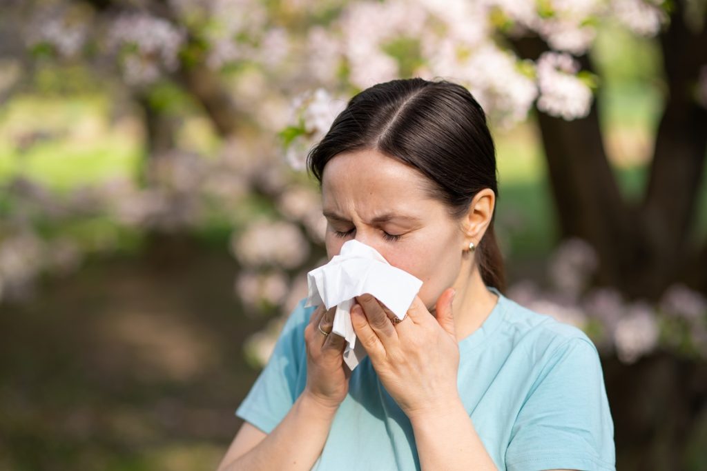 omo-aliviar-sintomas-de-alergia-na-primavera-5-cuidados-para-respirar-melhor